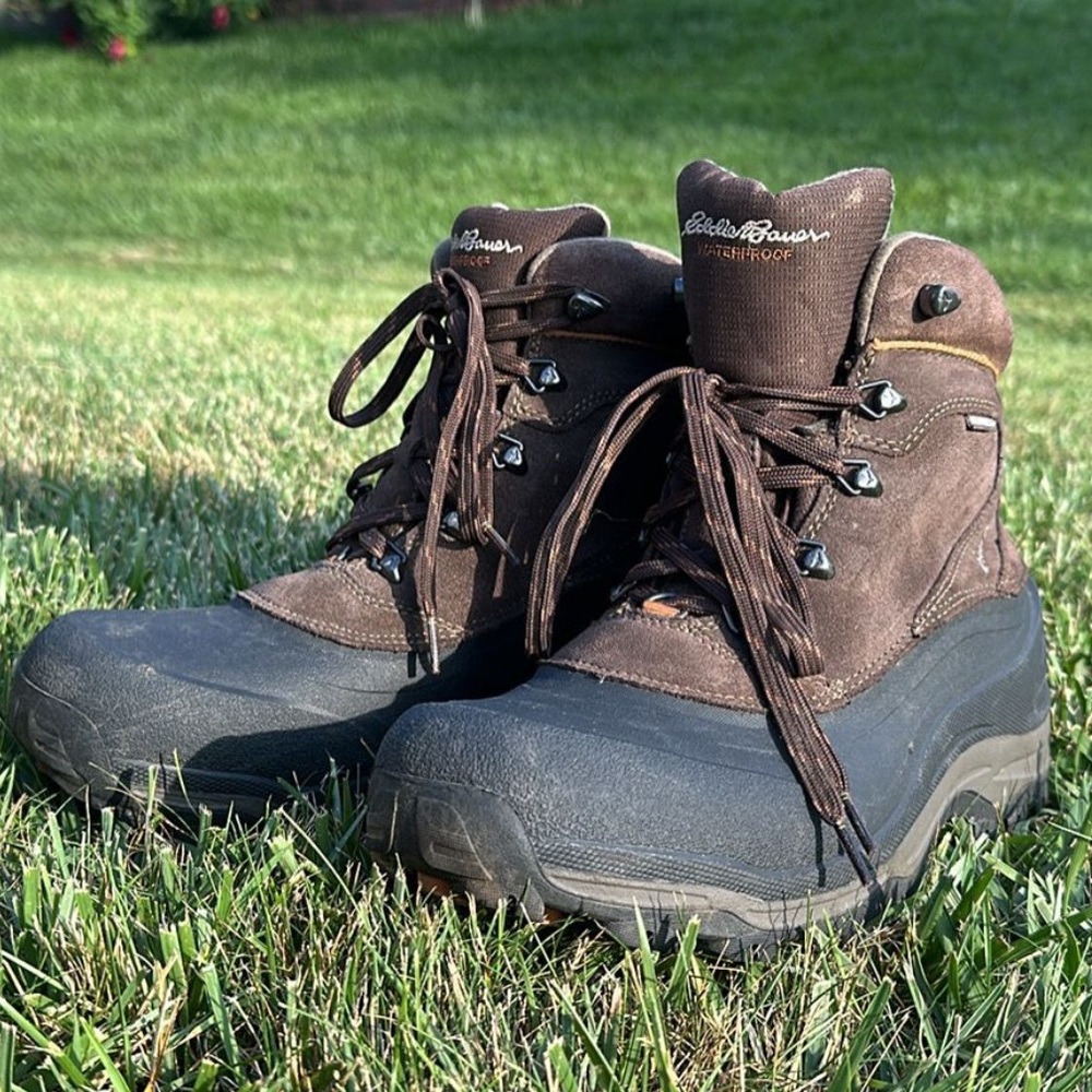Size 10.5 men’s waterproof Eddie Bauer boots